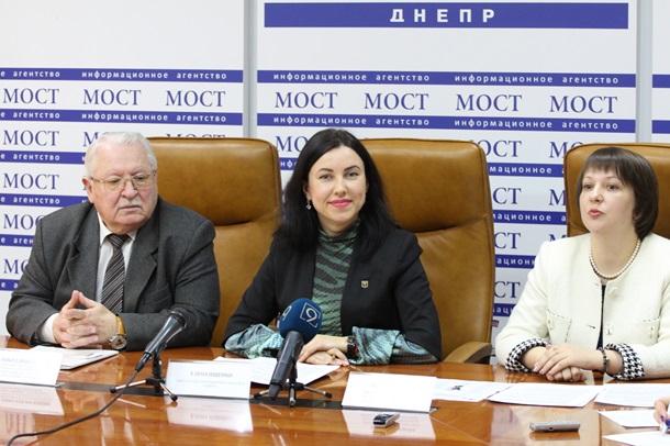 Дом марочных коньяков ТАВРІЯ учредил премию Репутации и уважения в области искусстваРеклама