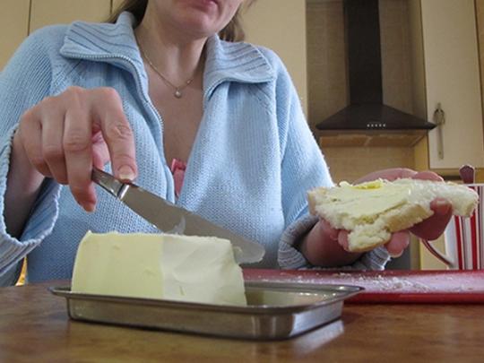 Из 21 образца сливочного масла, купленного в магазинах, семь оказались фальсификатом - эксперты