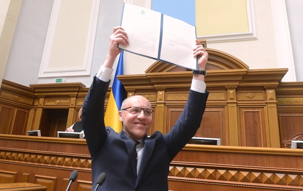 Парубий подписал языковой закон