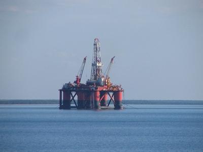 Снятие санкций с Ирана привело к очередному падению цен на нефть