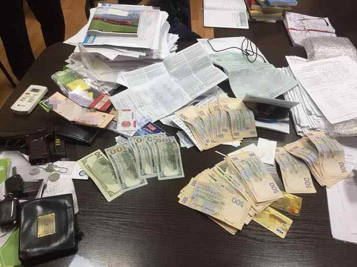 Требовал взятки в течение года: подробности задержания начальника Балтского отдела полиции. Фото