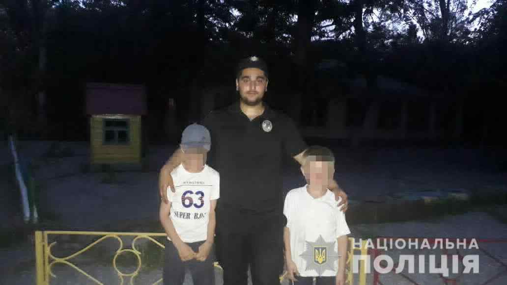 Увидели полицию и начали убегать: двоих мальчиков, которые сбежали из санатория в Одессе, нашли