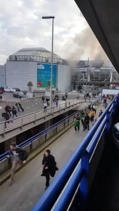 В аэропорту и метро Брюсселя прогремели взрывы (обновлено, фото, видео )