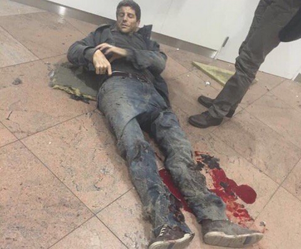 В аэропорту и метро Брюсселя прогремели взрывы (обновлено, фото, видео )