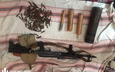 В Николаеве военный украл из части автоматы и тротил