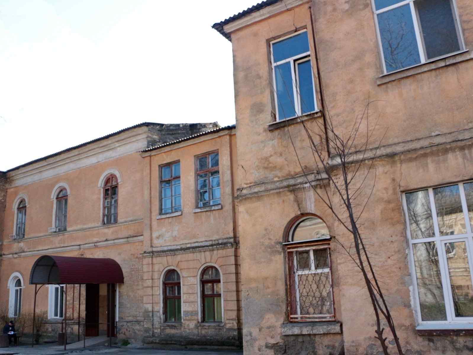 В Одессе приступили к масштабному ремонту Еврейской больницы. Фото