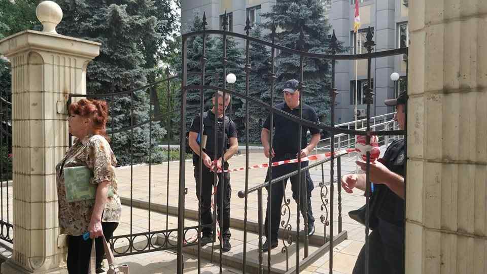 В Одессе снова «заминировали» суд: на этот раз — Приморский