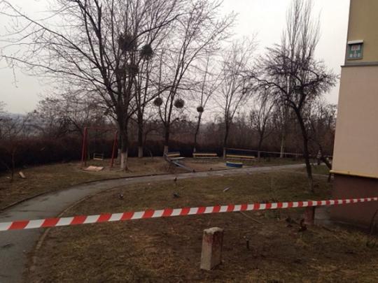 Вечером в Киеве произошел взрыв. В домах вылетели стекла (фото)