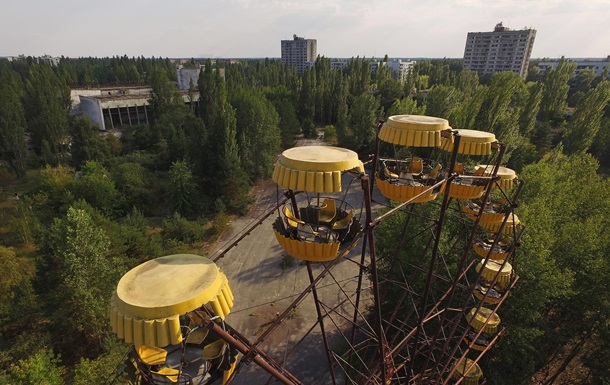 Авария на Чернобыльской АЭС. Припять до и послеСюжет