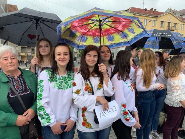 День вишиванки: як святкують українці в різних містах – неймовірні фото та відео