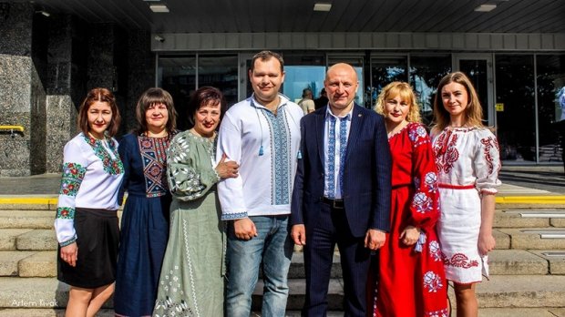 День вишиванки: як святкують українці в різних містах – неймовірні фото та відео