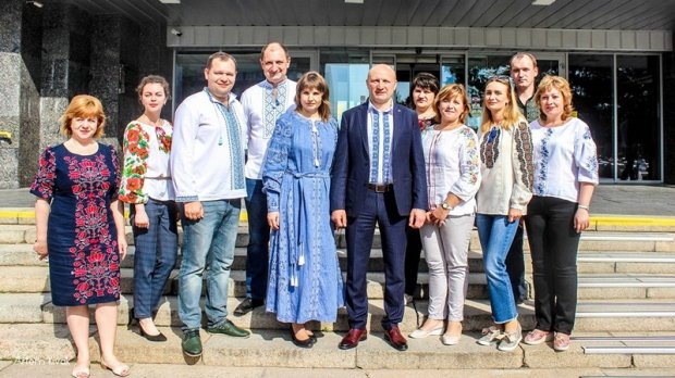 День вишиванки: як святкують українці в різних містах – неймовірні фото та відео