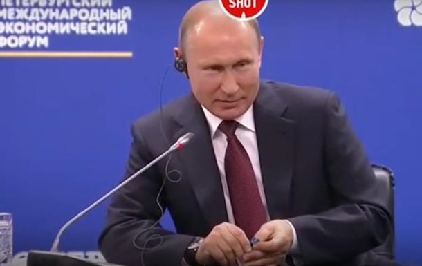 Французский бизнесмен подарил Путину синего петуха