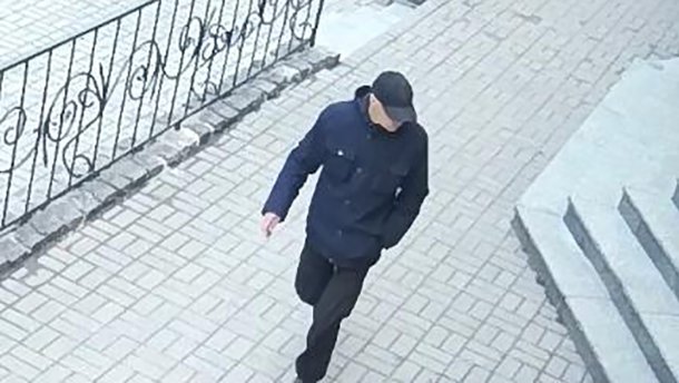 Хто вбив журналіста Комарова: поліція показала фоторобот