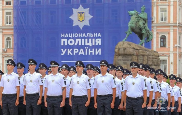 Итоги 4.07: День Нацполиции и угрозы ГройсманаСюжет