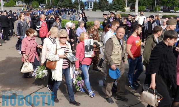 Как проходит 9 мая в Украине: первые инциденты