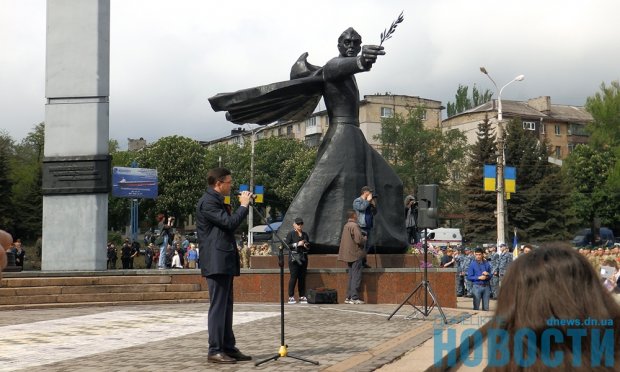 Как проходит 9 мая в Украине: первые инциденты