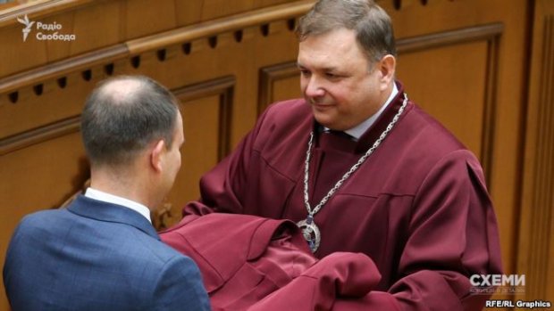 Команда Зеленского ответила на неудобные вопросы журналистов программы Схемы