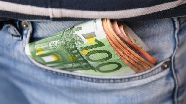 Курс валют на 16 мая: гривна продолжает падать