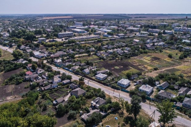 Між війною та миром: як живе Троїцька селищна громада