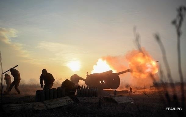 На Донбассе за день восемь обстрелов