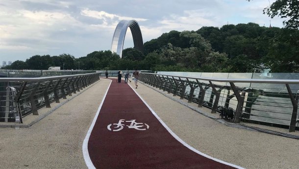 На мосту Кличко установили дополнительные камеры наблюдения