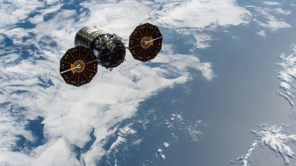 NASA запустило к МКС украинскую ракету (фото, видео)