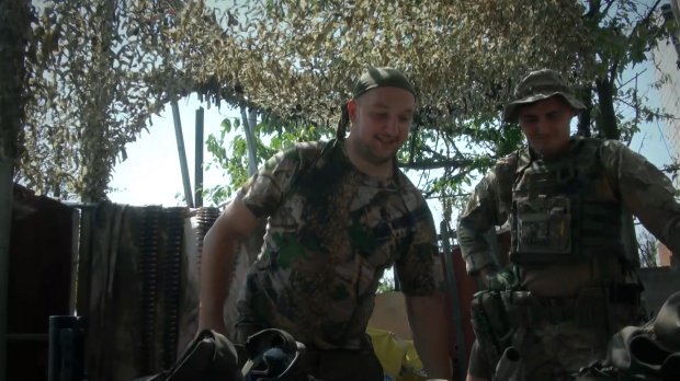 Не стріляти зі зброї, а володіти нею, тактична медицина, універсальність: як навчають десант