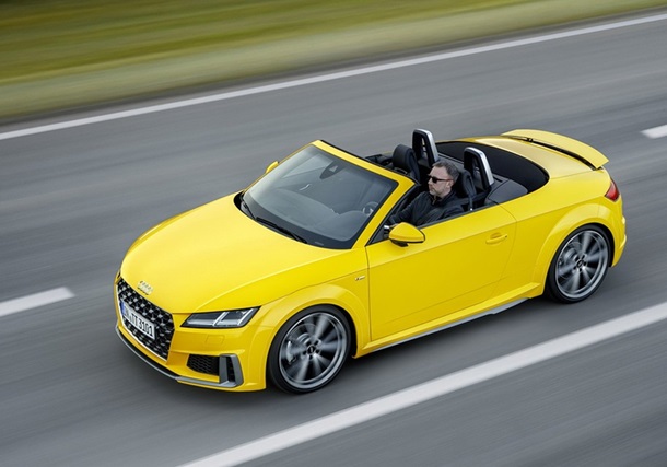 Обновленное семейство Audi ТТ показали официально