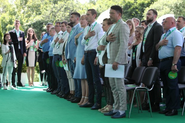 Партія Слуга народу йде на парламентські вибори: оновлений список політсили