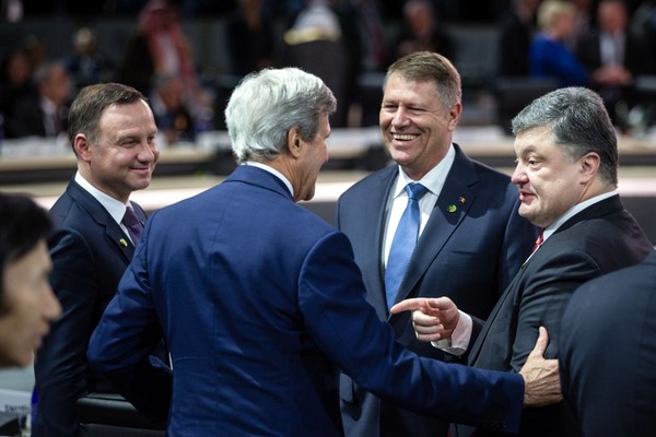Пересменка на пути к национальному единству: уроки для Порошенко и вызовы перед Зеленским Пересменка на пути к национальному единству: уроки для Порошенко и вызовы перед Зеленским