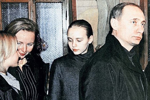 Первые дочки России. Что известно о детях ПутинаСюжет