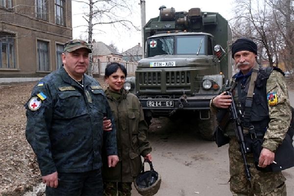 Под Дебальцево боевики подбили одну за другой три наши санитарные машины, — офицер медроты