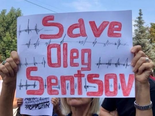 Постараюсь не умереть: Сенцов написал новое письмо из колонии