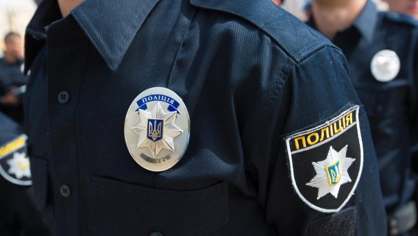 Пятилетнему мальчику стреляли в голову: известны имена подозреваемых полицейских