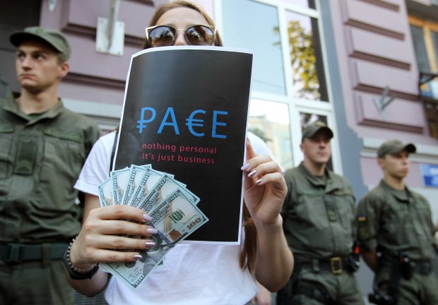 Пятно на репутации Совета Европы: как реагируют мировые СМИ на возвращение России в ПАСЕ