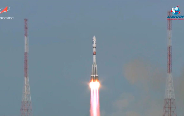 Россия запустила ракету Союз-2 с 28 спутниками