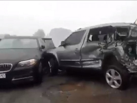 Серьезное ДТП в Киеве парализовало движение на Окружной: видео с места аварии