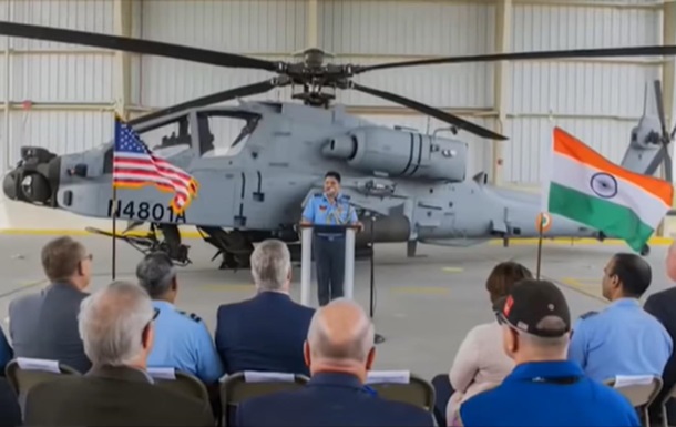 США начали поставки вертолетов Apache в Индию