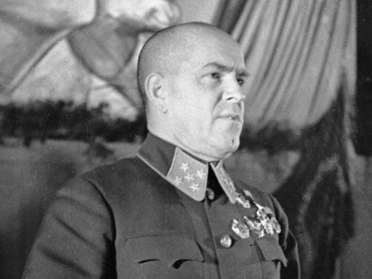 У Вятровича отреагировали на инициативу Кернеса вернуть Харькову проспект Жукова