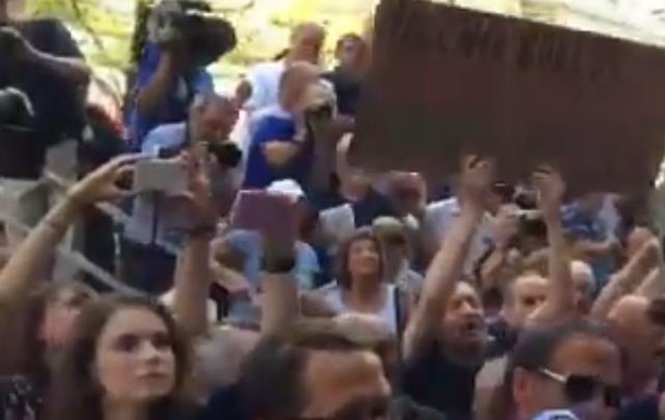 В Чехии вспыхнули протесты в годовщину советского вторжения