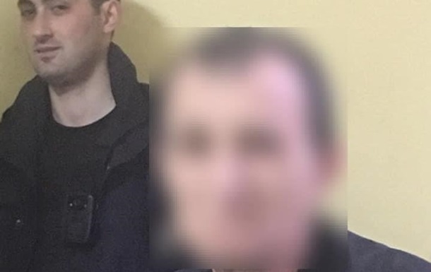 В Днепре водитель маршрутки на ходу заметил работавшего в салоне вора