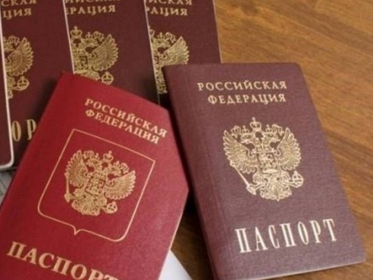 В Европе сделали неожиданное заявление о выдаче российских паспортов на Донбассе