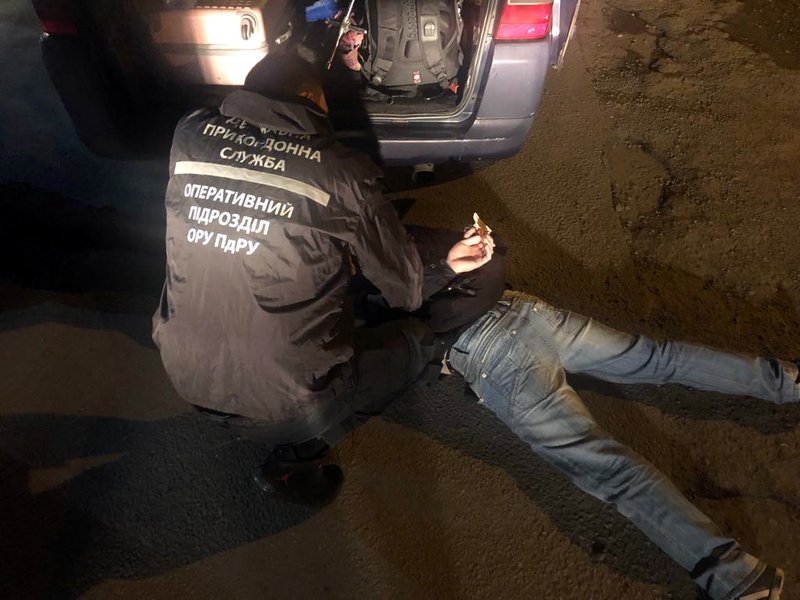 В Израиль через оккупированный Крым: под Одессой разоблачили торговцев людьми (фото)
