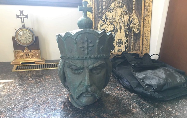 В Канаде нашли голову памятника Владимиру Великому