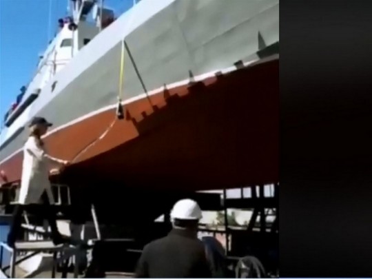 В Киеве спустили на воду новый разведывательный корабль для ВМС ВСУ (видео)