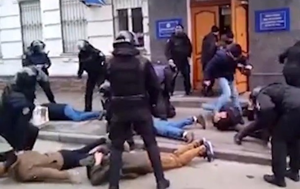 В МВД рассказали о наказании за слова Ложись, Бандера!