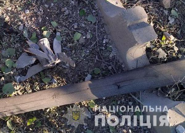 В сети показали последствия обстрела Марьинки боевиками (фото)