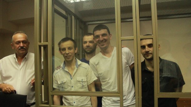 Винесли цей вирок собі: фігурантам бахчисарайської справи Хізб ут-Тахрір дали 9 та 17 років