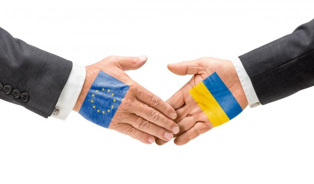 Внешний вектор после выборов: программы партий, которые идут в Раду